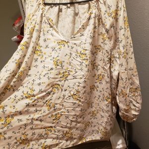 Old Navy - Yellow Floral Blouse - size 3x